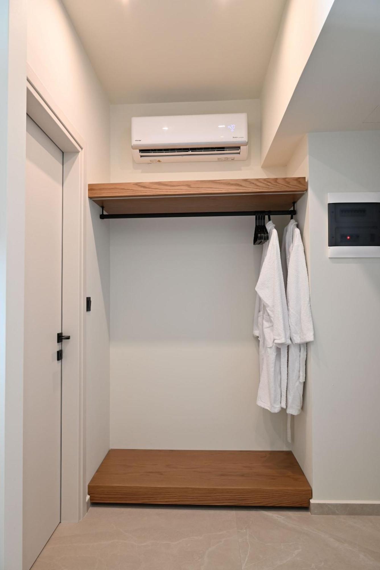 Rhotheon Suites In Ialysos  Bagian luar foto