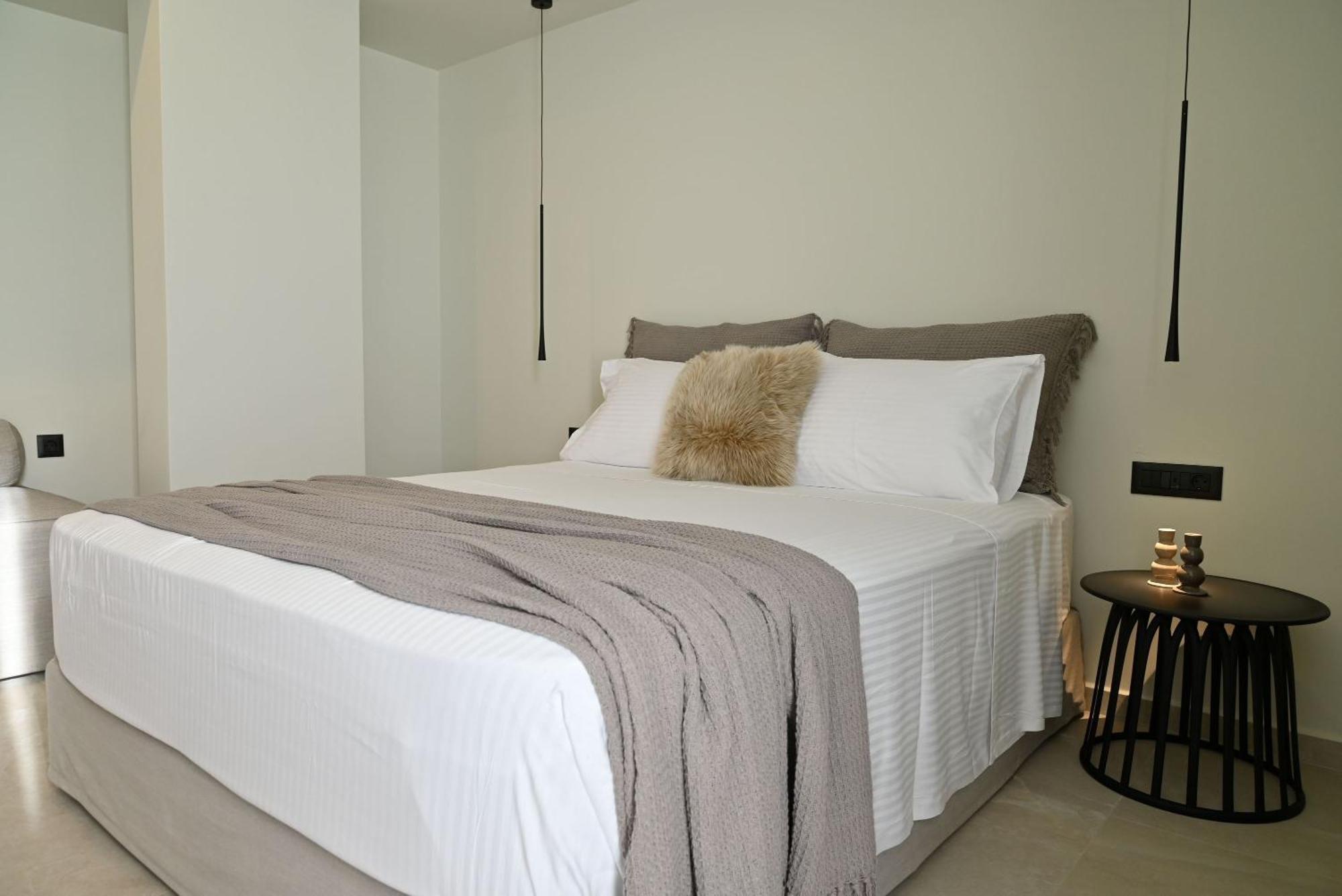 Rhotheon Suites In Ialysos  Bagian luar foto
