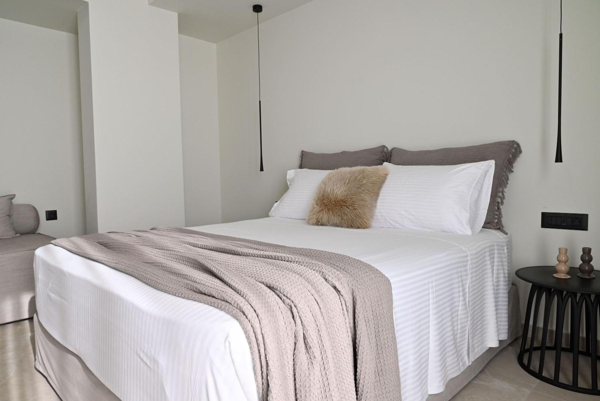 Rhotheon Suites In Ialysos  Bagian luar foto